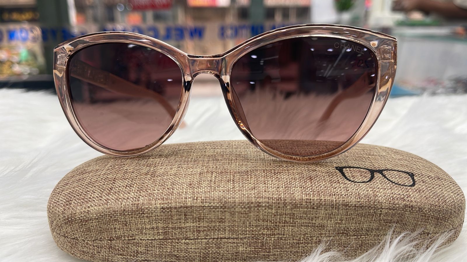 CHANEL w9084 54-18-143